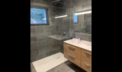 L'entreprise réalise la rénovation complète d'une salle de douche à Marseille 5ème arrondissement, Marseille, MACCOTTA Plomberie